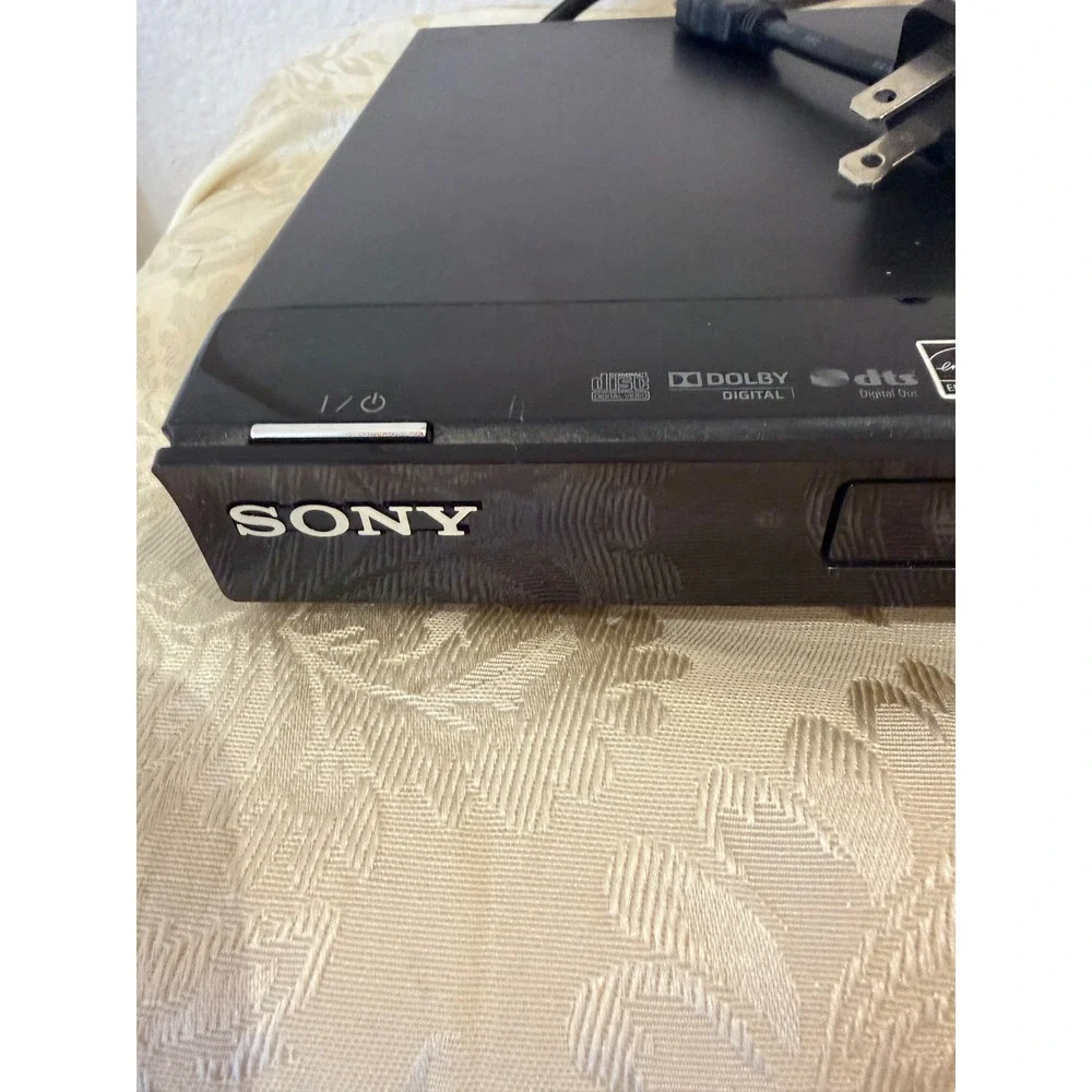 Sony DVP-SR510H DVD Player HDMI 1080p Precision Cinema Progressive Black